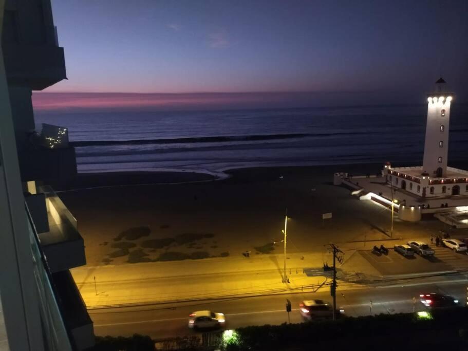 Depto. Frente A La Playa Con Hermosa Vista Al Mar Y Faro